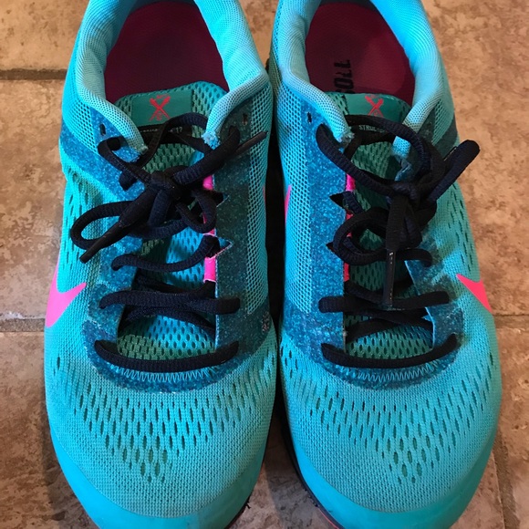 Nike Athletic Shoe - Picture 2 of 4